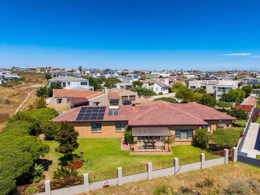 4 Bedroom Property for Sale in Myburgh Park Fase 2 Western Cape